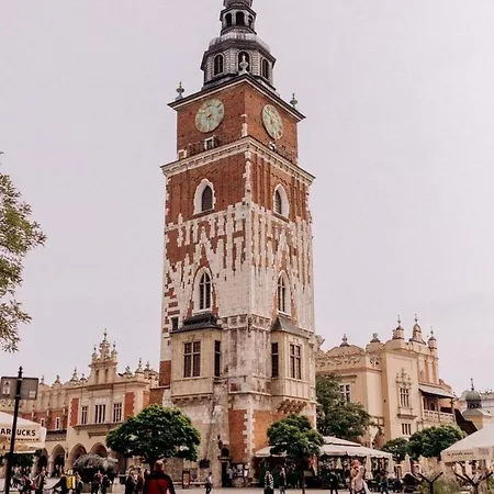 W Zabytkowej Kamienicy, Strzelecka 19